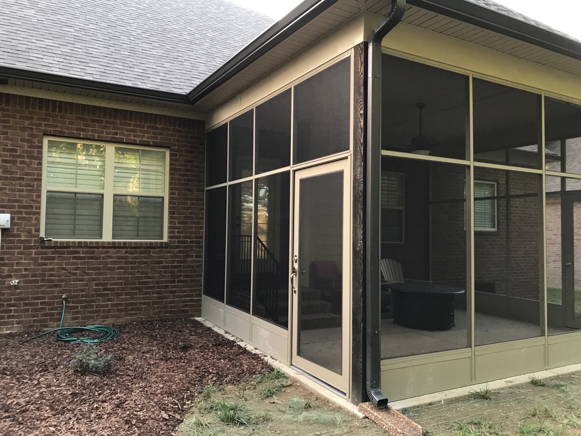 Storm Doors vs. Screen Doors